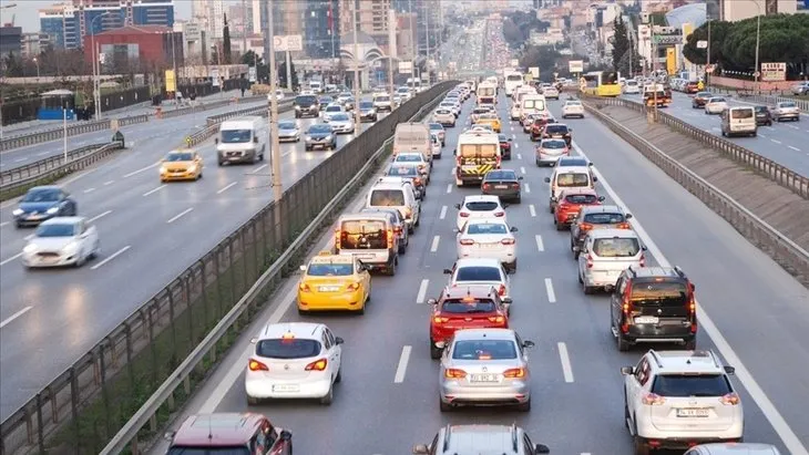 2023 TRAFİK CEZALARI LİSTESİ | 2023 trafik cezaları ne kadar oldu? Emniyet kemerini takmama, kırmızı ışıkta geçme, drift atma cezası ne kadar?
