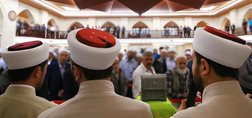 Cumhuriyet gazetesinin "imamlar" yalanına Diyanet'ten yanıt gecikmedi