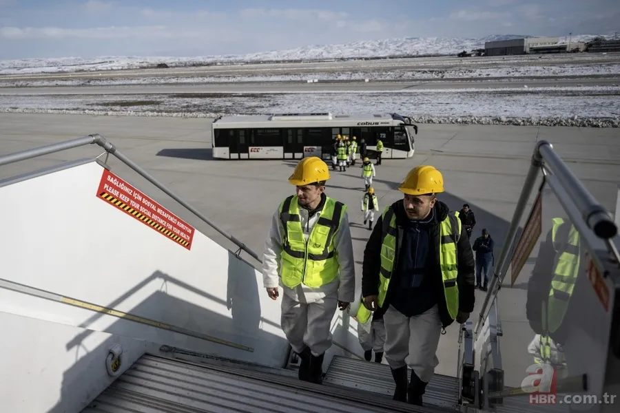 Cumhurbaşkanlığına ait uçak madencileri deprem bölgesine götürdü: "Bir can bir candır bizim için" 6