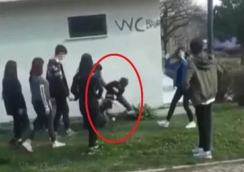 Bursa'da kız kavgası! Mesaj attı diye saldırdı
