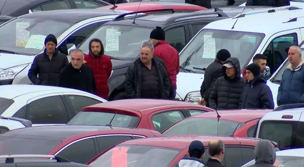 İkinci el otomobil pazarında hareketli günler! Online satışlar patladı - 1
