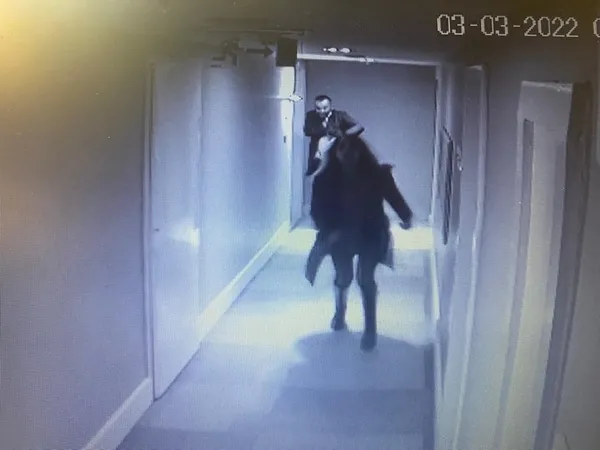 1647232383682.jpeg 7. kattan düşen Ebru Cizdam'ın sürüklendiği görüntüler ortaya çıktı! - 3