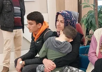 Yaralı madenciler için hastane kapısında bekleyiş: Haberi internetten öğrendik