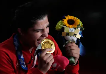 Milli gururumuz Busenaz hazırlıklara tenisle başlayacak