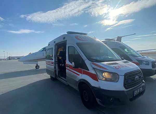 ambulans-ucak-kalp-yetmezligi-olan-berivan-aydemir-icin-havalandi-1674765092788.jpg Ambulans uçak kalp yetmezliği olan Berivan Aydemir için havalandı - 1