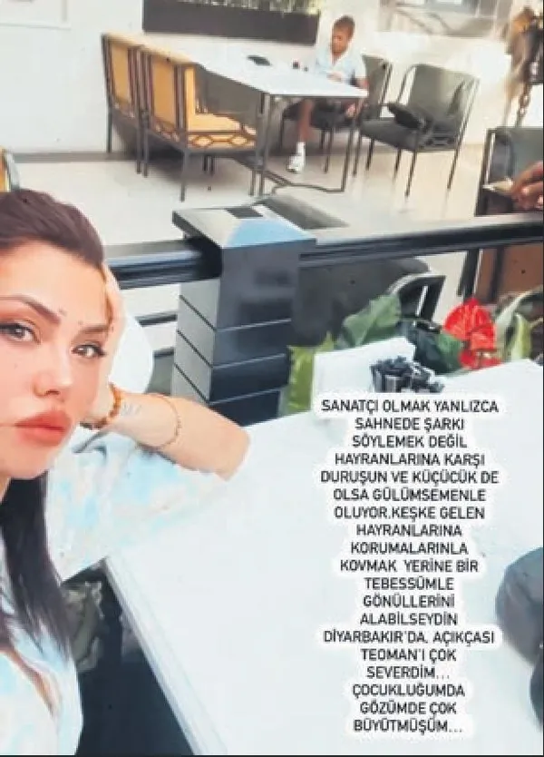 sarkici-lara-teomana-ates-puskurdu-1633153070053.jpeg Şarkıcı Lara Teoman'a ateş püskürdü! - 1