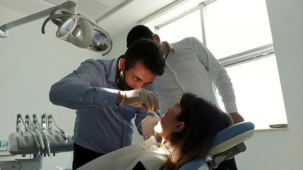 Çocuklukta başlayan ağız ve diş sağlığı sorunları ilerleyen yaşlarda kabusa dönüşüyor! Ailelere kritik uyarı...