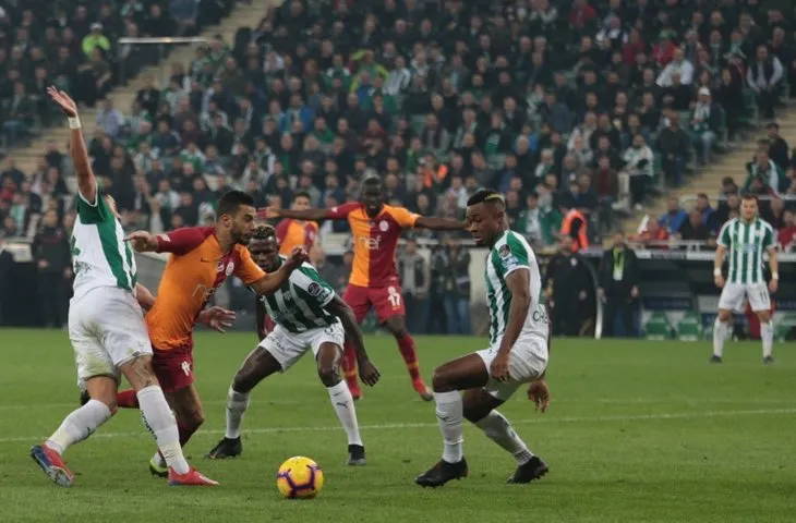 Bursaspor - Galatasaray maçına damga vuran pozisyonun VAR konuşmaları açıklandı
