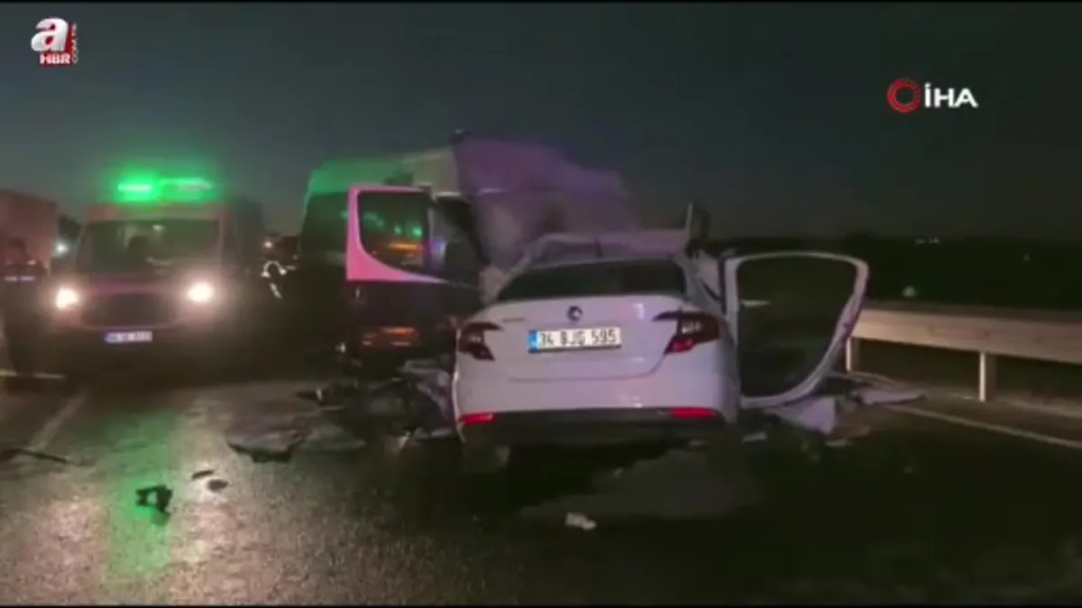 Ankara'da ters yöne giren araç minibüs ile kafa kafaya çarpıştı: 1 ölü