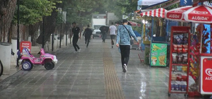 Meteoroloji'den son dakika hava durumu açıklaması! Kuvvetli yağış uyarısı geldi | 15 Temmuz 2019 hava durumu
