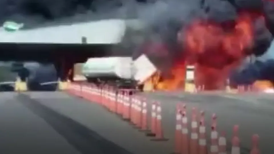 Brezilya’da deodorant yüklü kamyon patladı: 4 ölü 8 yaralı
