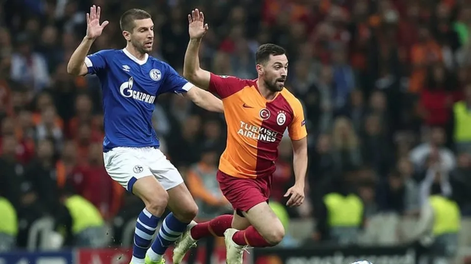 Schalke 04 Galatasaray 11'leri belli oldu