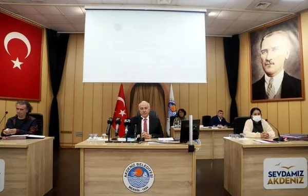 HDP’li Özgür Çağlar’dan skandal sözler: Askeri operasyonların olmadığı bir yıl diliyorum! CHP’liler sessiz kaldı