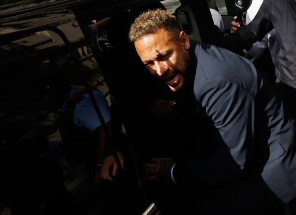 Neymar'ın Barcelona macerasında usulsüzlük davası! - 4