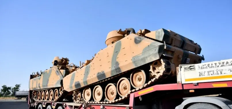 Suriye sınırına askeri sevkiyat sürüyor