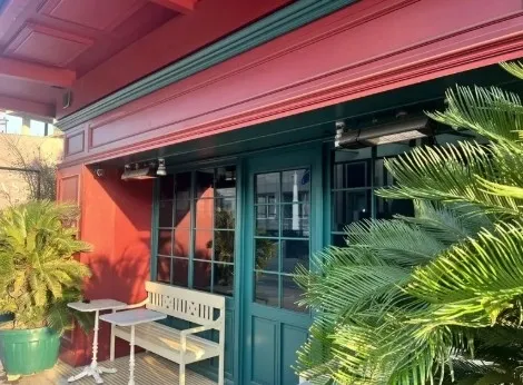 mehmet-akif-ersoyun-tutuklandigi-sorusturmada-gelisme-gizli-mekan-kutuphaneye-narkotik-baskini-1765718491032.jpg ʺKütüphaneʺ adlı mekan