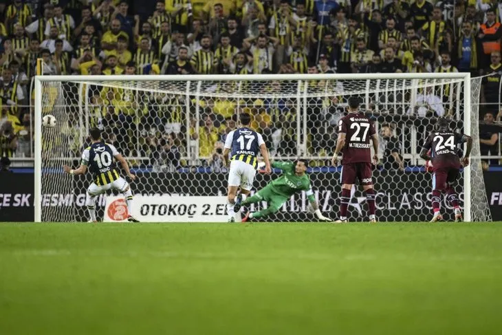 Tarihe geçen Fenerbahçe Trabzonspor derbisi! Dev maça damga vuran penaltı kararı! Toroğlu’ndan flaş karar