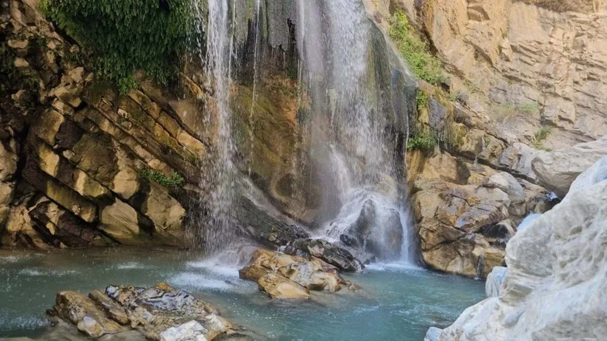 Hakkari Kaval Şelalesi'ne yoğun ilgi