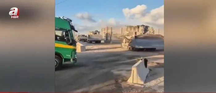 Gazze'den çekilen İsrail güçleri. (A Haber arşiv)