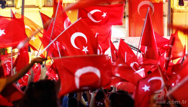 Türk bayrağı ve Atatürk fotoğrafları! 19 Mayıs Atatürk'ü Anma, Gençlik ve Spor Bayramı resimleri 15