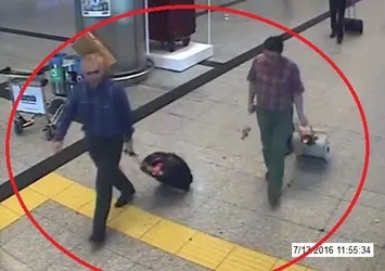 Adil Öksüz ile yan yana görüntüleri tesadüfmüş