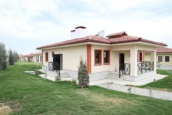 hatay-valisi-mustafa-masatli-deprem-bolgesinden-aktardi-biz-12-bin-97-bireysel-konteyner-dagittik-su-an-itibar-1700421690332.jpg Hatay Valisi Mustafa Masatlı: Biz 12 bin 97 bireysel konteyner dağıttık, şu an itibarıyla toplamda 187 bin 216 vatandaşımız konteynerde yaşamaktadır - 2