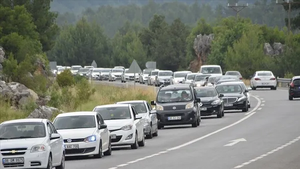 Turizm bölgelerinde bayram coşkusu! Otellere 600 bin misafir bekleniyor - 2