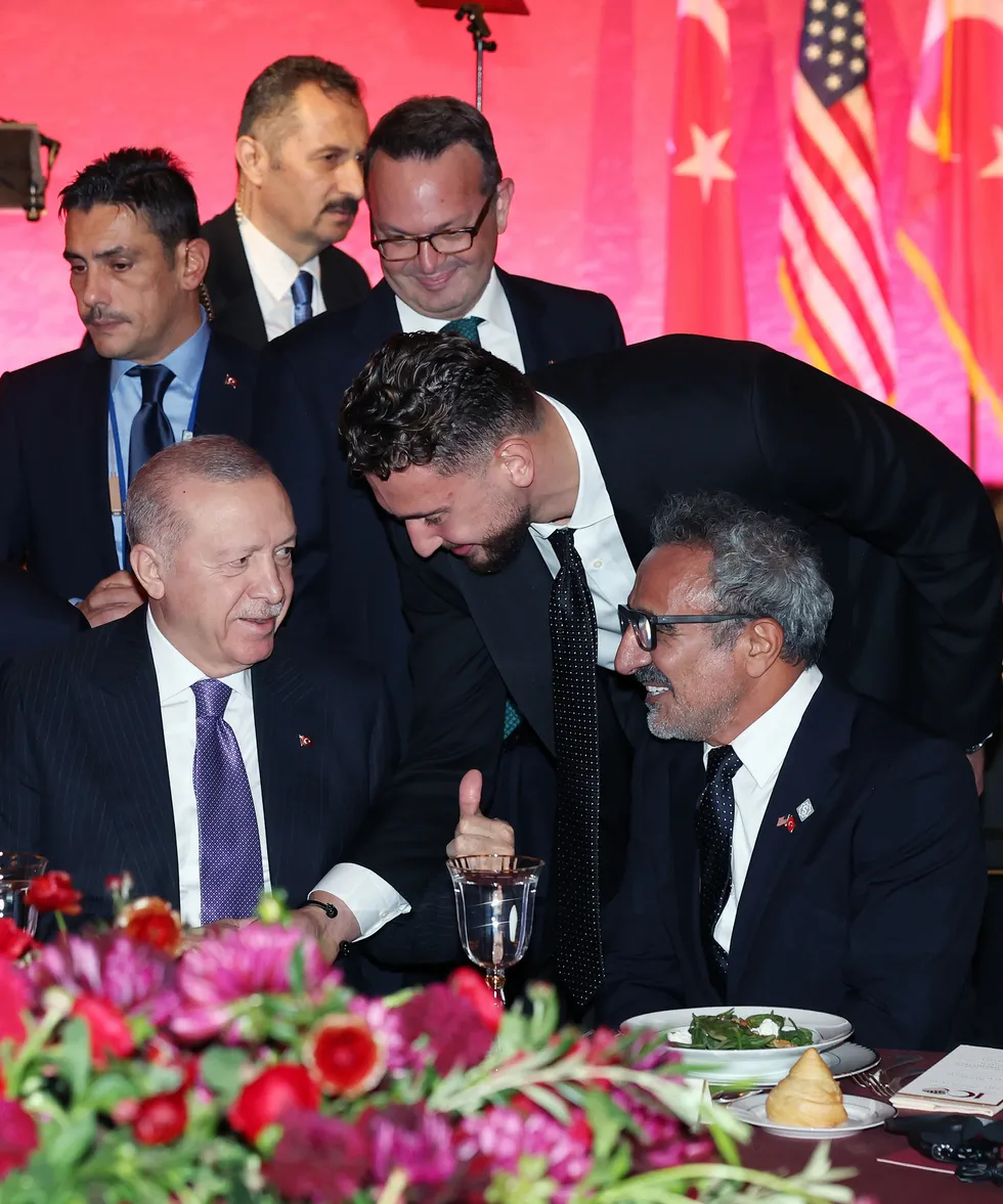 Başkan Erdoğan'dan Dostluk Resepsiyonu'nda net mesaj: Türkiye krizlere karşı istikrar adası bir ülkedir - 10