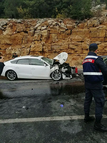Antalya'da feci kaza! Ölü ve yaralılar var... - 1