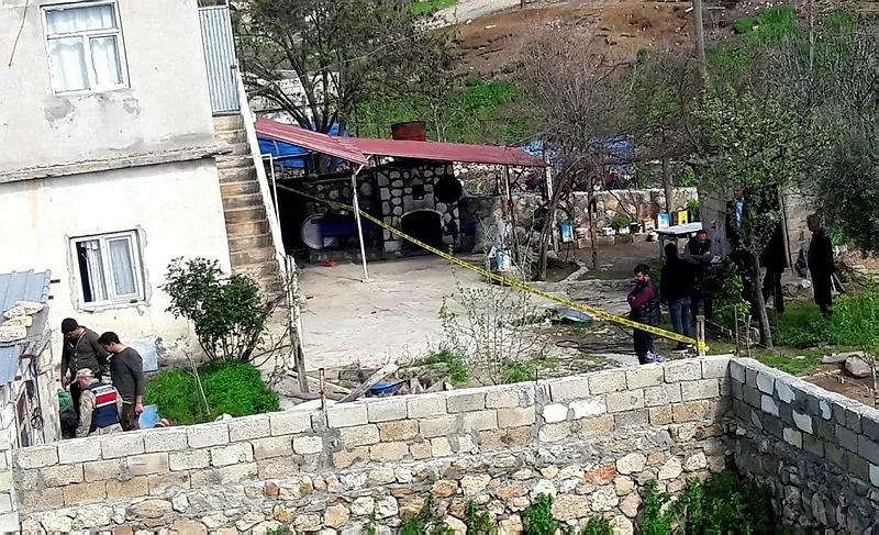 Besni De Keserli Dehset Kocasi Uyurken