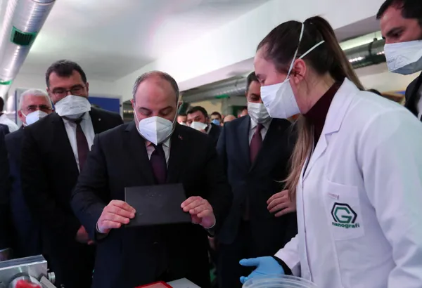 Son dakika | Sanayi ve Teknoloji Bakanı Mustafa Varank müthiş gelişmeyi açıkladı! Türkiye üretti! Çelikten 200 kat daha güçlü