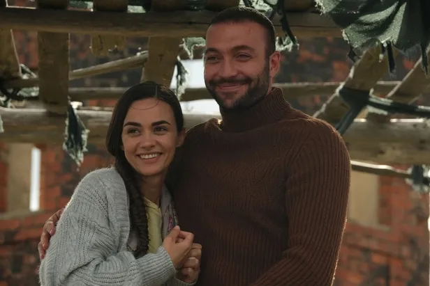 canli-izle-atv-ates-kuslari-32-bolum-tek-part-tamamini-kesintisiz-full-hd-4k-izleme-ekrani-yeni-bolumde-neler-1700842242936.jpg Ateş Kuşları 32. bölüm tamamını izle! Ateş Kuşları son bölüm özeti - 4