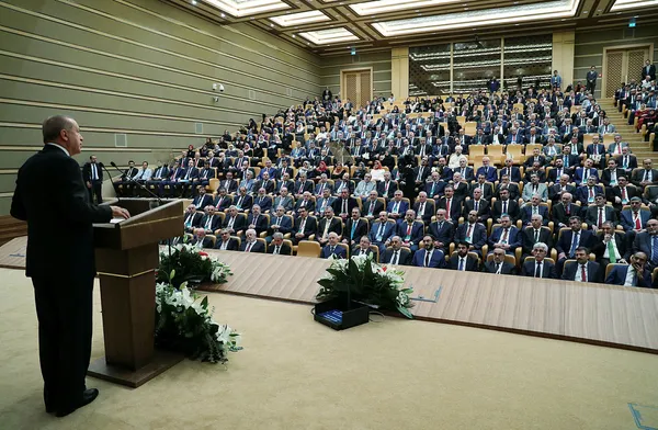 Başkan Erdoğan'dan canlı yayında sert sözler: Hocalarımız inisiyatif almadığı zaman meydan soytarılara kalıyor! - 1