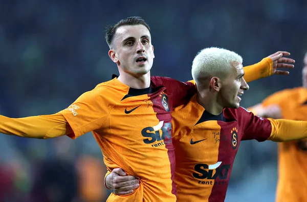 galatasaray-kadikoyde-cok-rahat-fenerbahce-0-2-galatasaray-mac-sonucu-1673201133892.jpg Galatasaray Kadıköy'de çok rahat! Fenerbahçe 0-3 Galatasaray (MAÇ SONUCU) - 1