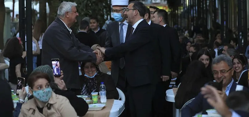 Bakan Kasapoğlu Batı Trakya’daki soydaşlarla iftarda buluştu: Onların bizlerle irtibatı bize her zaman heyecan ve güç veriyor