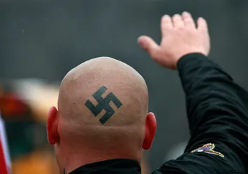 Almanya'da 462 Neonazi aranıyor
