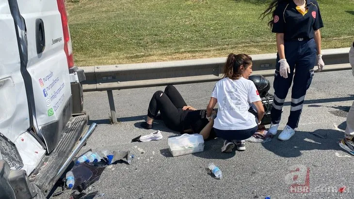 İstanbul’da can pazarı! 2 motosiklet minibüse çarptı | 10 yaşındaki çocuk hayatını kaybetti
