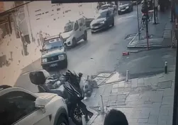 Kağıthane'de hatalı sollama kazası kamerada
