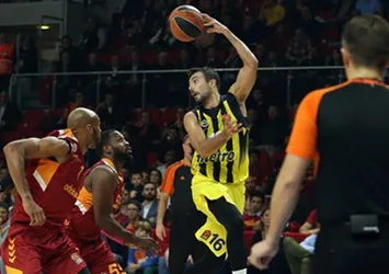 Kanarya ezeli rakibini farklı geçti!