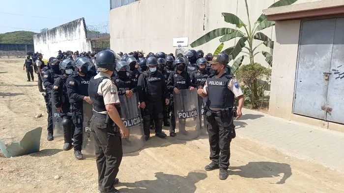 Mahkumlar polise ateş açtı | Ekvador'da cezaevlerindeki şiddet olayları arttı - 1
