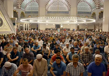 Tüm yurtta Kadir Gecesi coşkusu