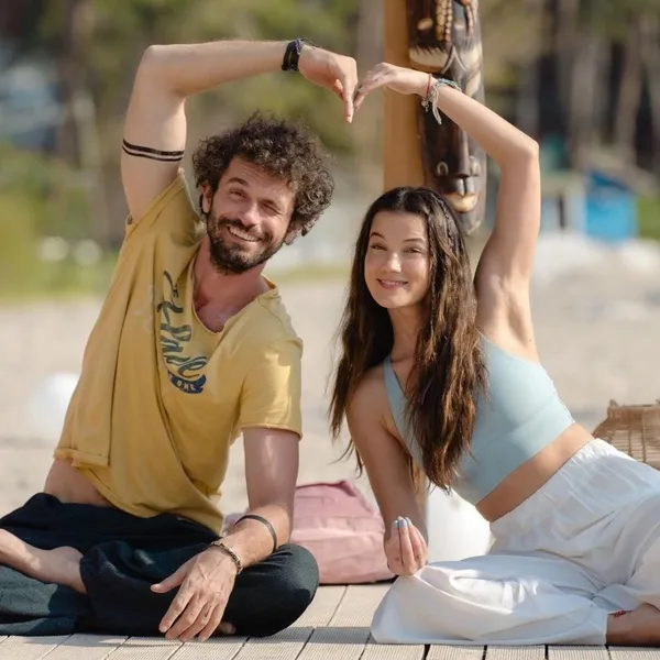 Pınar Deniz ile Yiğit Kirazcı aşkı belgelendi! Tatilde yakalandılar