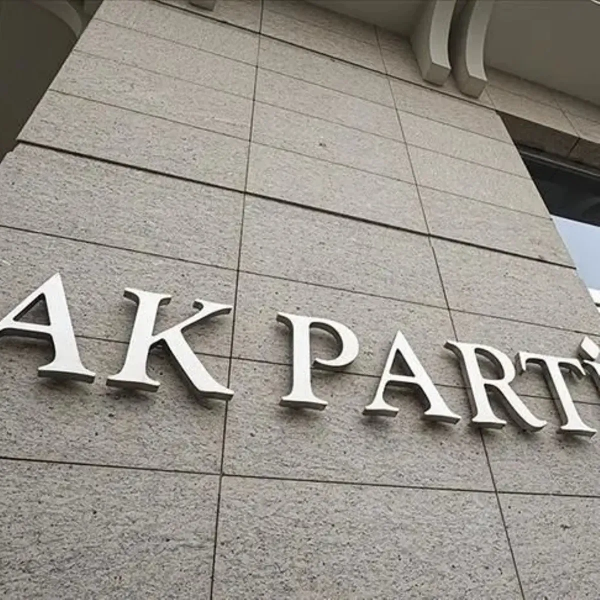 AK Parti'de 4 il başkanlığına atamalar