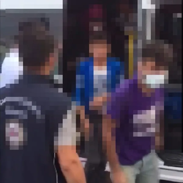 Kocaeli’nde bir minibüsten 50 kaçak göçmen çıktı: Gözaltılar var