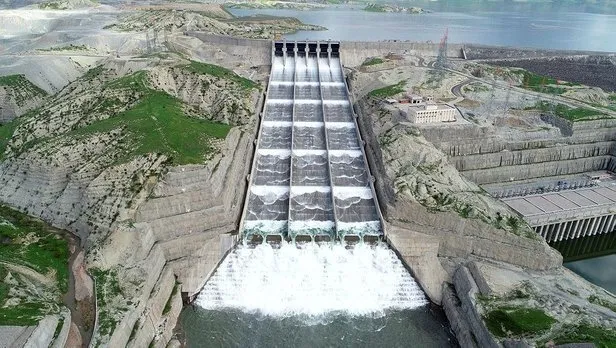 Ilısu Barajı’nda elektrik üretecek 6 türbinden ilki dönmeye başladı