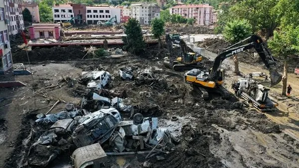 Devlet sel felaketini yaşayan Bozkurt’ta yaraları sarıyor: Bölgeye 6 yeni köprü inşa edilecek