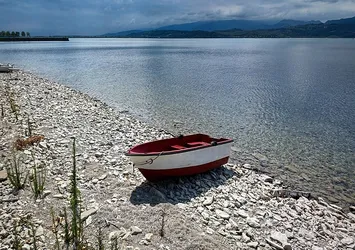 Sapanca Gölü'ndeki su miktarı 'kritik' seviyeye geriledi