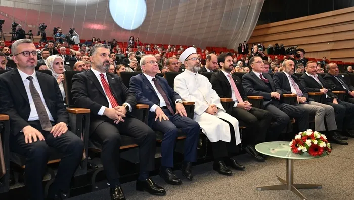 Ankara’da 4. Uluslararası Medya ve İslamofobi Forumu! RTÜK Başkanı Şahin’den önemli açıklamalar: Bize hayati görevler düşüyor