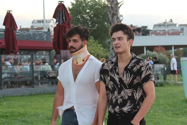 sosyal-medyada-izlenme-ugruna-canindan-oluyordu-olumden-son-anda-dondu-1662370488542.jpg Sosyal medyada izlenme uğruna canından oluyordu! Ölümden son anda döndü - 6