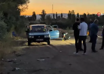 Husumetli iki kişi birbirini vurdu